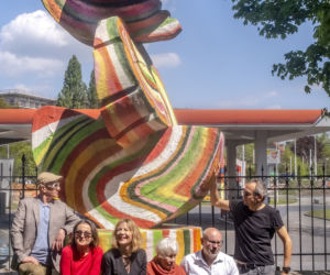 Kilkumetrowa nietypowa rzeźba stanęła we Wrocławiu. Co przedstawia? [ZDJĘCIA]