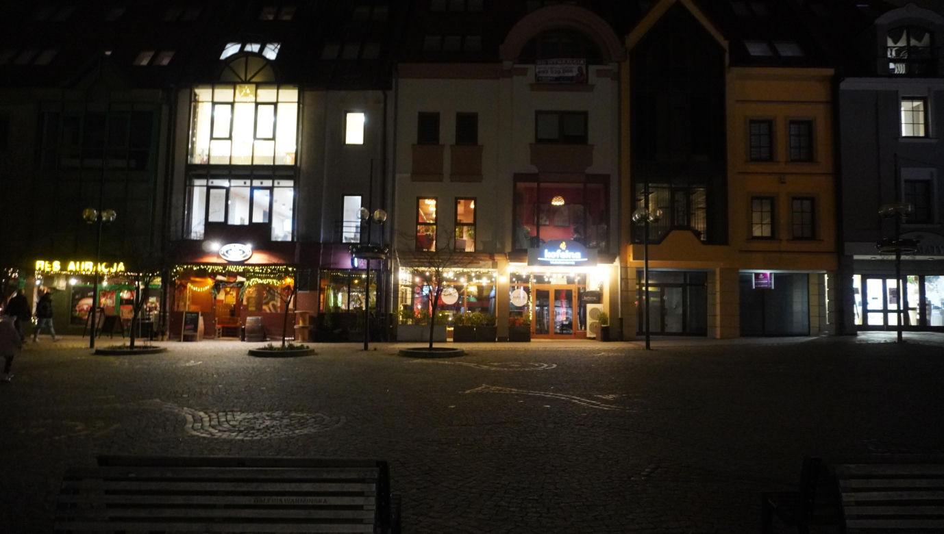 Olsztyn rozświetliły świąteczne iluminacje. Stare Miasto i centrum zachwycają!