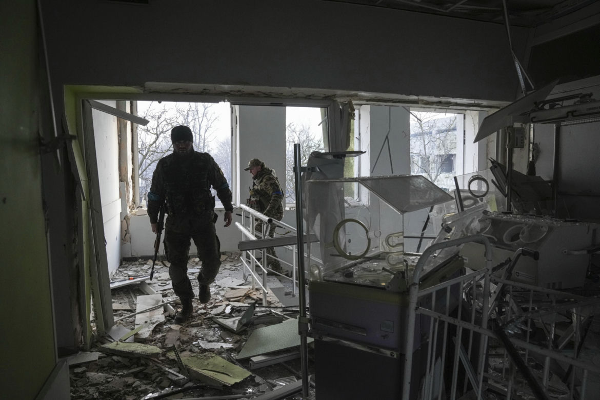 Rosjanie zbombardowali dziecięcy szpital. Są ranni, wśród nich kobieta w ciąży. Porażające zdjęcia