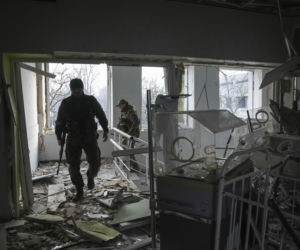 Rosjanie zbombardowali dziecięcy szpital. Są ranni, wśród nich kobieta w ciąży. Porażające zdjęcia