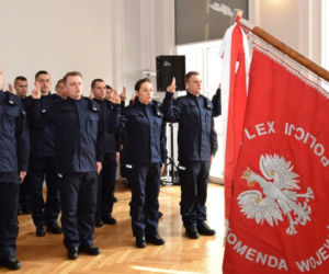 27 nowych policjantów na Podkarpaciu. Złożyli ślubowanie