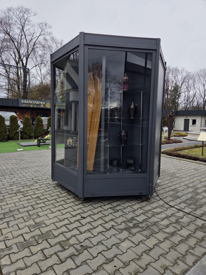 "Trumnomat" podbija Internet