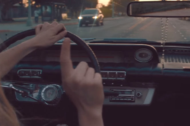 kadr z teledysku do Ocean Drive