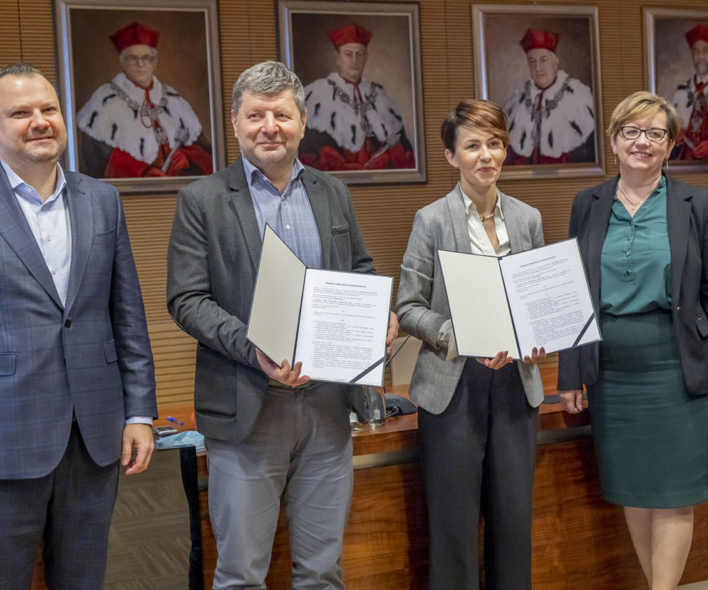 Ma przynieść korzyści dla obu stron. Współpraca rzeszowskiej Politechniki z ZSMS „Stal”