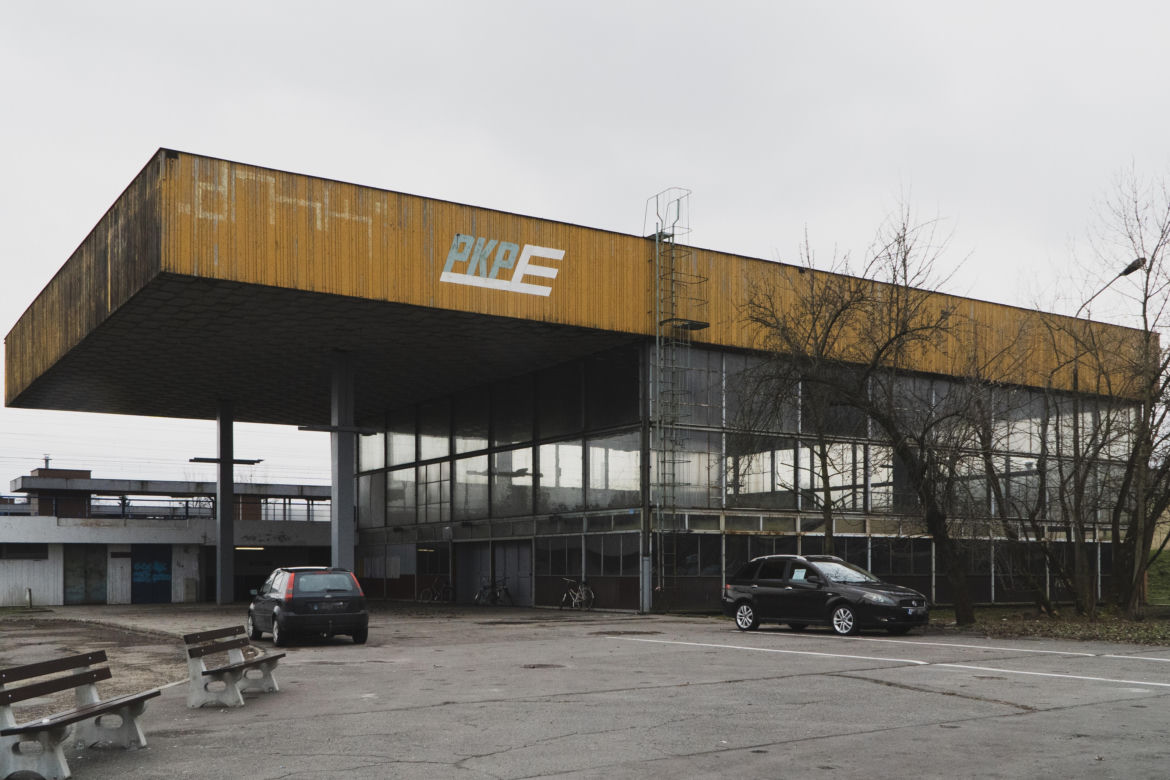 Zobacz zdjęcia opuszczonego dworca w Tarnowie-Mościcach z lat 70.