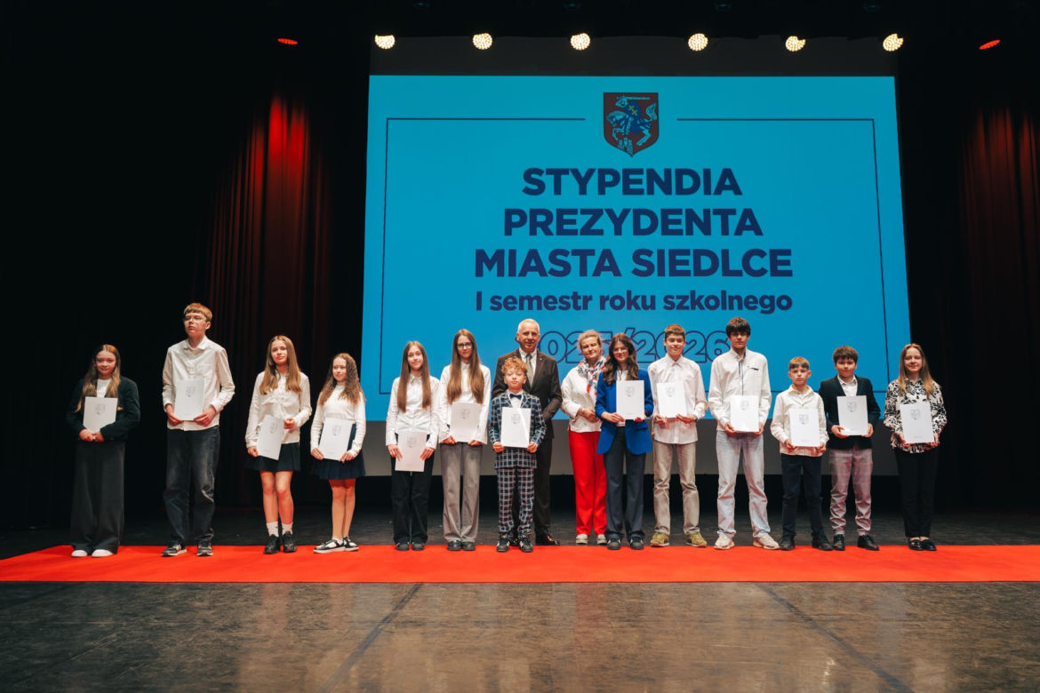 Najzdolniejsi uczniowie odebrali stypendia Prezydenta Miasta Siedlce