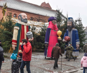 Orszak Trzech Króli w Toruniu. Wyjątkowy 6 stycznia 2021 roku w czasach pandemii koronawirusa