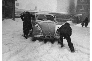 Najbardziej srogie zimy w Polsce. Mróz do -41 stopni, dwumetrowe zaspy i paraliż kraju! Tak wyglądały zimy stulecia [GALERIA]