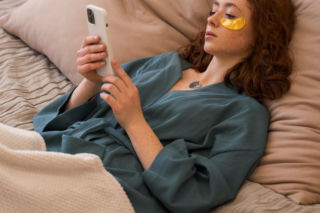 Te nawyki sabotują twój zdrowy sen. Pozbądź się ich jak najszybciej 