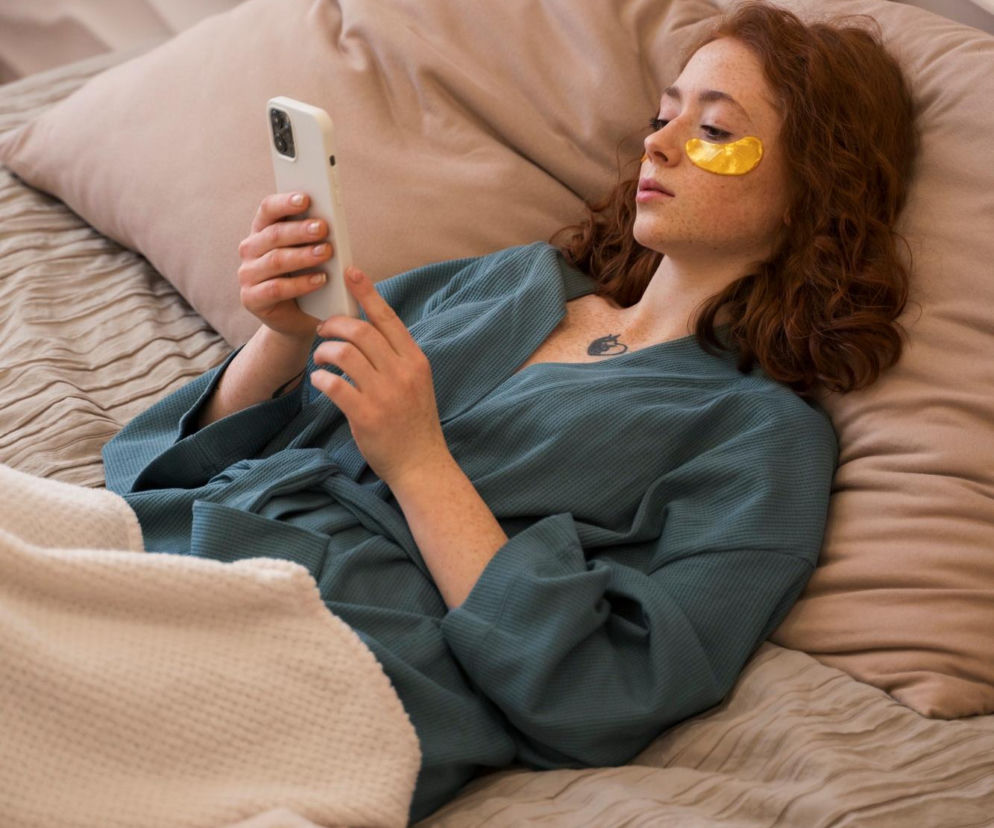 Te nawyki sabotują twój zdrowy sen. Pozbądź się ich jak najszybciej