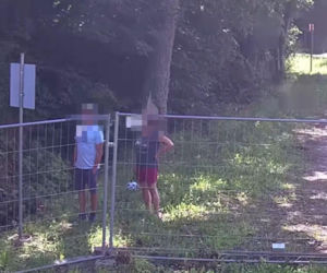 Mężczyzna i kobieta chcieli z bliska zobaczyć granicę z Rosją i zrobić kilka pamiątkowych zdjęć. Rowerowa wycieczka przybrała jednak nieoczekiwany obrót