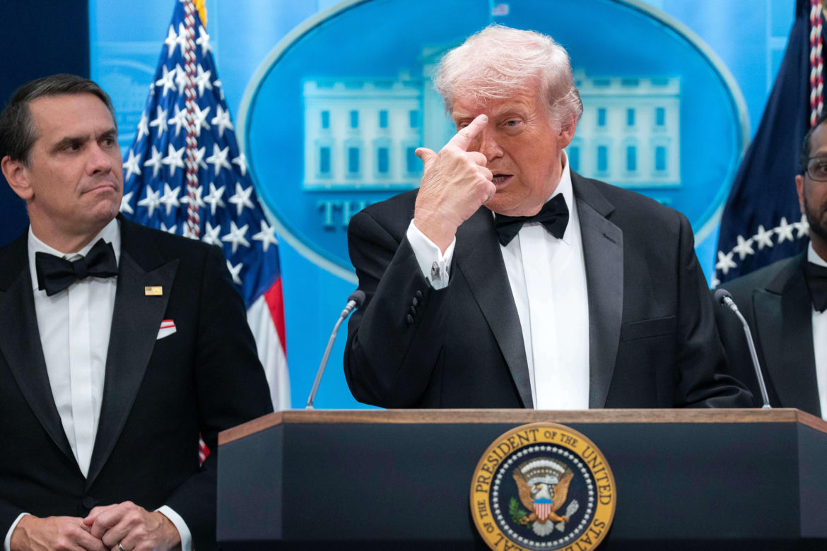 Strzały na kolacji z udziałem Donalda Trumpa