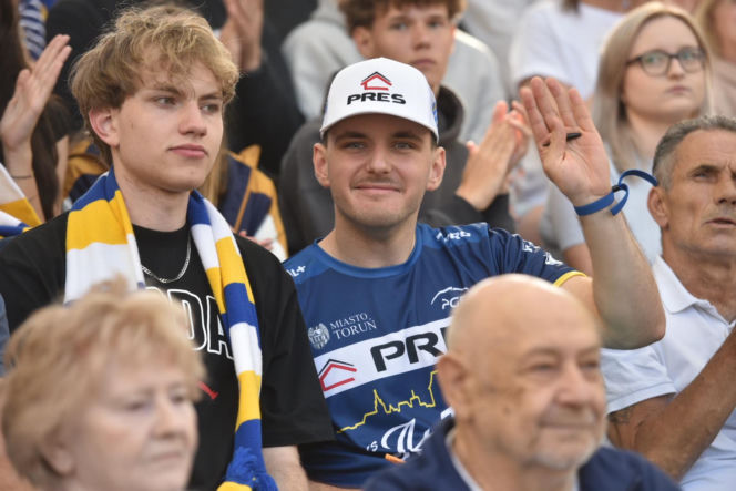 PRES Grupa Deweloperska Toruń - Gezet Stal Gorzów: Zdjęcia kibiców z meczu 7. kolejki PGE Ekstraligi na Motoarenie