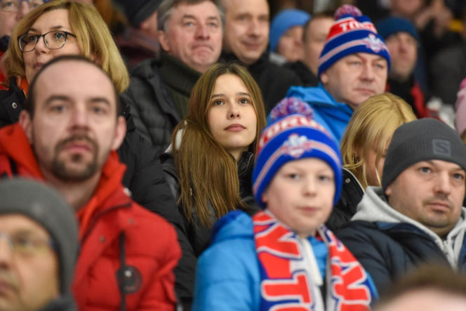 KH Energa Toruń - Unia Oświęcim 2:1! Zdjęcia kibiców i zawodników obu drużyn