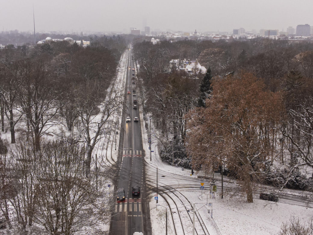 Pierwszy, większy śnieg w mieście. Zaczęła padać 11 grudnia  
