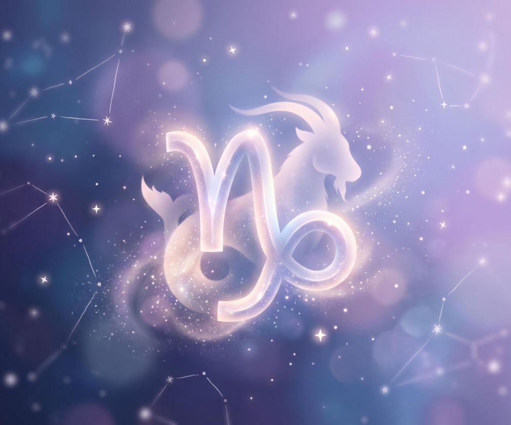Świecący symbol i postać zodiakalnego Koziorożca na tle gwiazd. Horoskop dzienny dla Koziorożca przeczytasz na Eska.