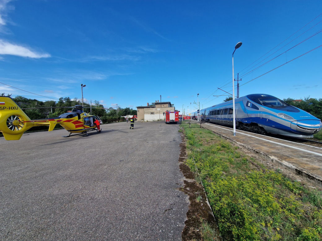 Samochód zderzył się Pendolino
