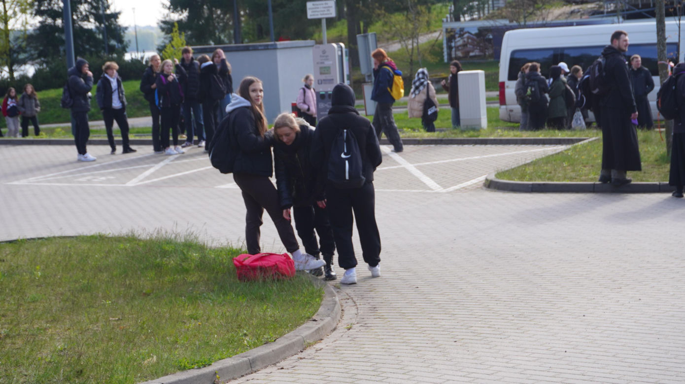 Pielgrzymka maturzystów 2024. 200 osób poszło do Gietrzwałdu modlić się o powodzenie na maturze [ZDJĘCIA]