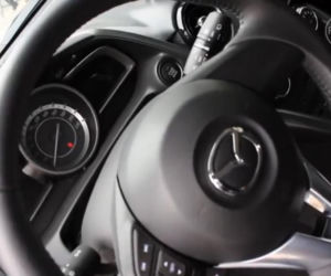 Mazda 2 - wnętrze