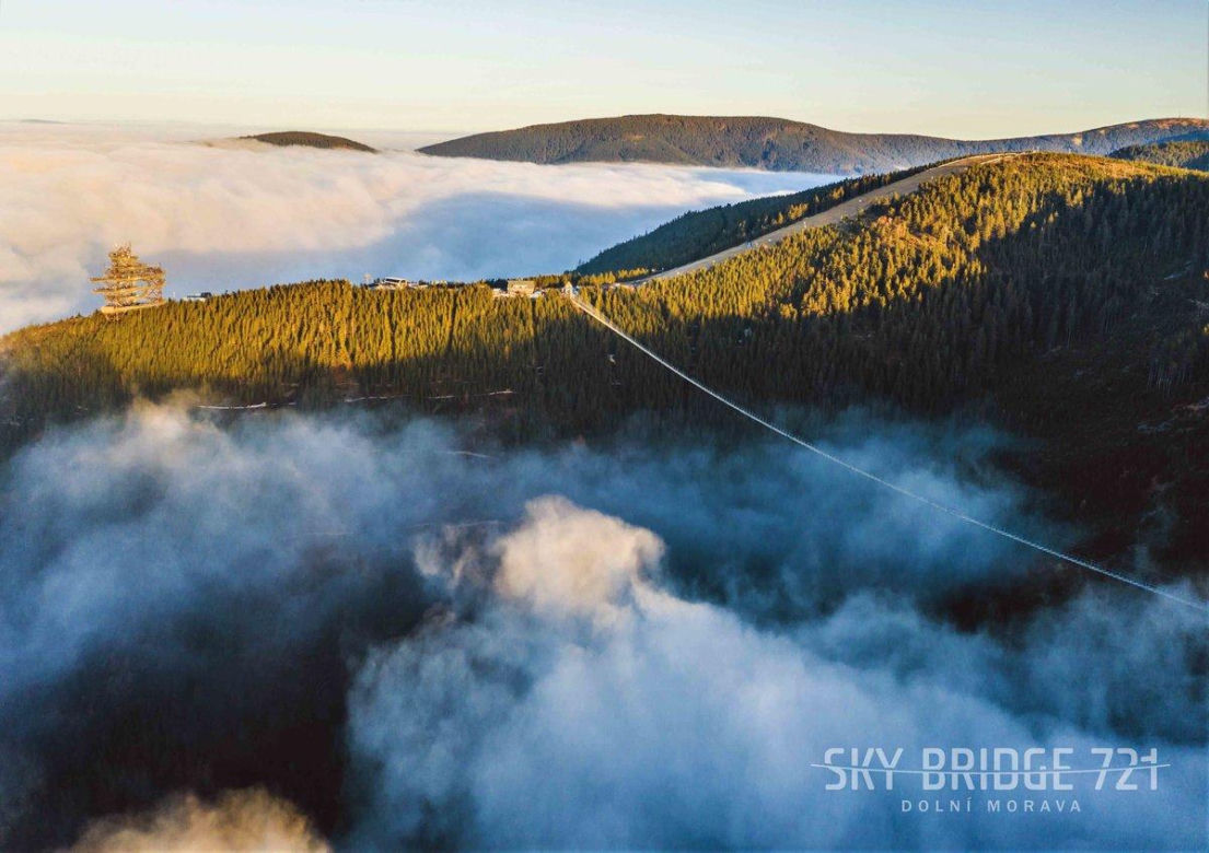 Sky Bridge 721 budowano 2 lata