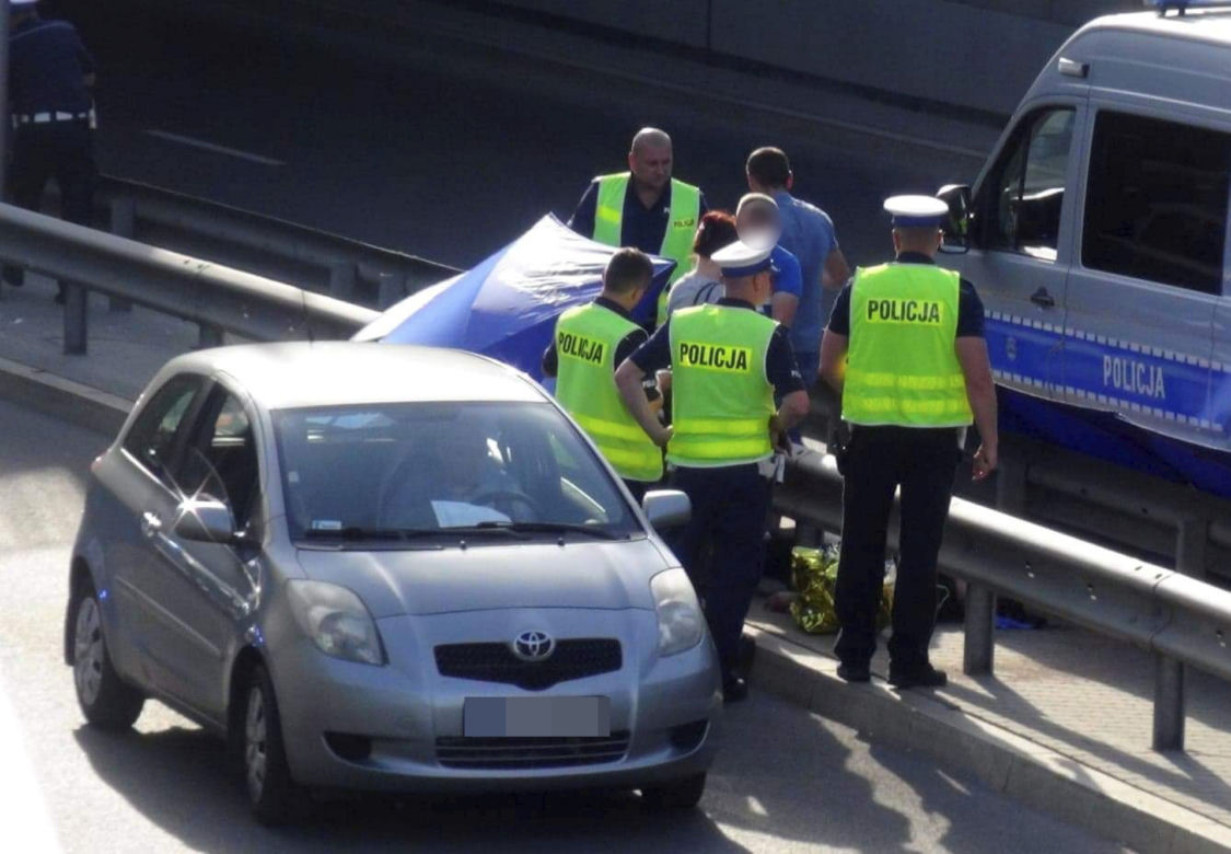 Warszawa. 35-latek zginął na Wawrze! Huknął motocyklem w barierki