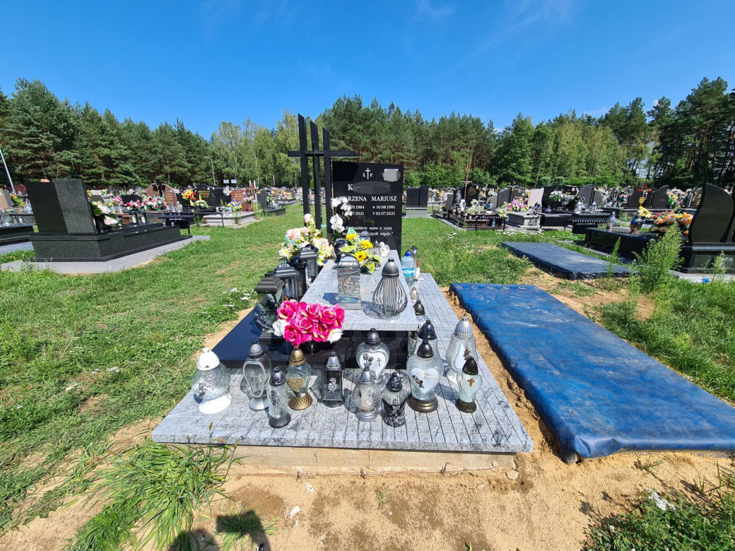 Przędzel: Grób Marzeny i Mariusza rok po tragedii w Jamnicy