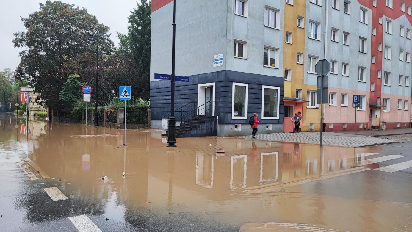 Nysa, centrum miasta zalane