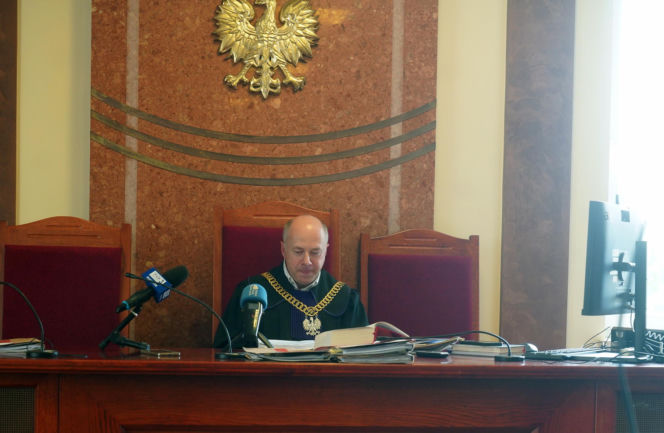 Pędził karetką, by ratować kobietę. Na przejściu potrącił 10-latka. Jest wyrok