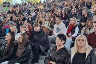 PGS Rock Festival na Kadzielni. Tłumy fanów śpiewały z LemON-em i Ewą Farną