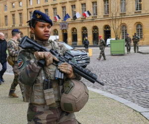 Afrykańscy żołnierze w europejskich armiach? Kontrowersyjny pomysł na rekrutację Afrykanów do wojsk UE