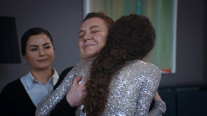 Dziedzictwo, odc. 830. Nana, Aynur