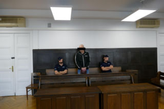 Tomek położył się odpocząć na podłodze. Już nie wstał. Został zadźgany przez znajomego