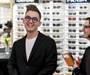 Od męża aktorki do influencera? Maciej Pela robi furorę na imprezie w centrum Warszawy