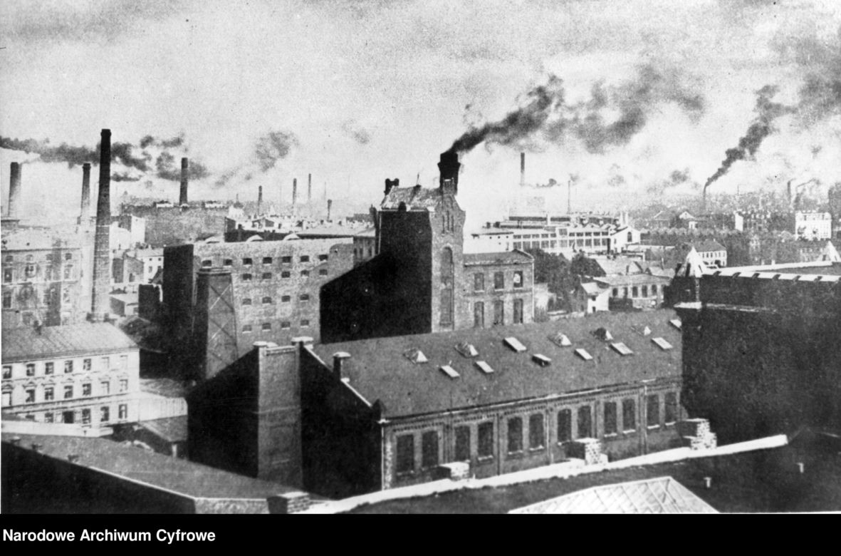 Łódź. Panorama miasta. Widoczne dymiące kominy /1943