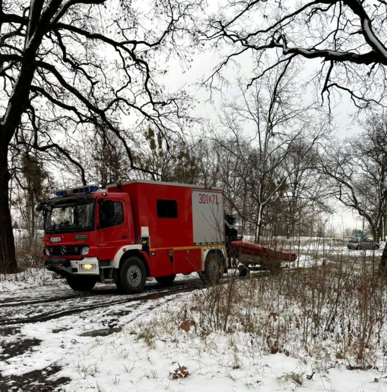 Tragedia przy moście Milenijnym we Wrocławiu. Z rzeki wyłowiono ciało starszego mężczyzny