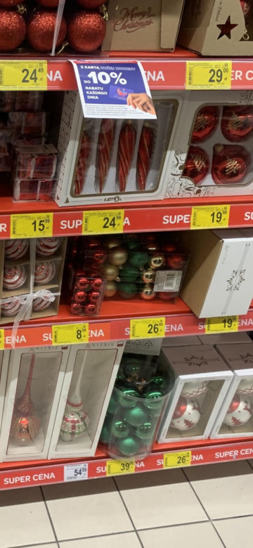  Za ile ubierzesz choinkę? Sprawdziliśmy ceny bombek, ozdób i lampek w Bydgoszczy
