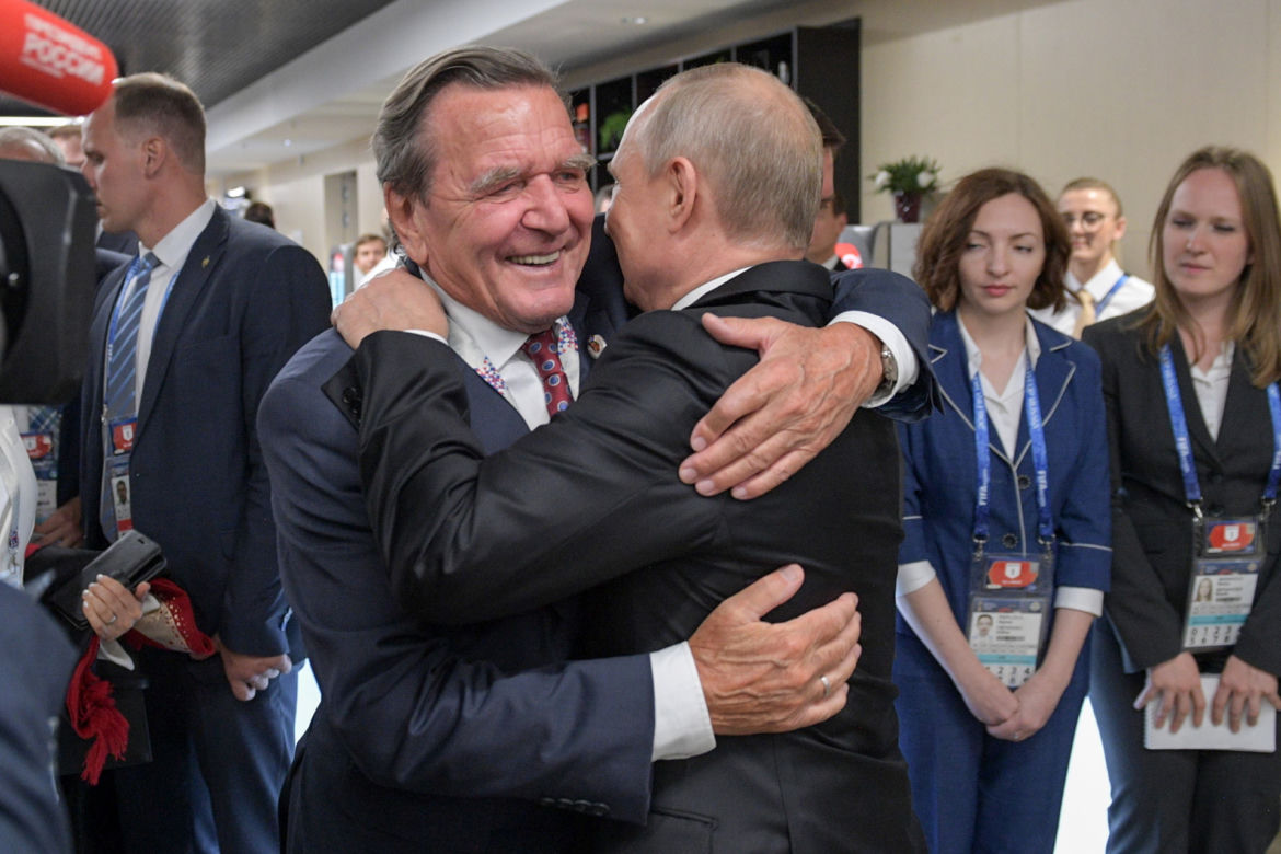 Gerhard Schroeder o Putinie: "Jest zainteresowany zakończeniem wojny"