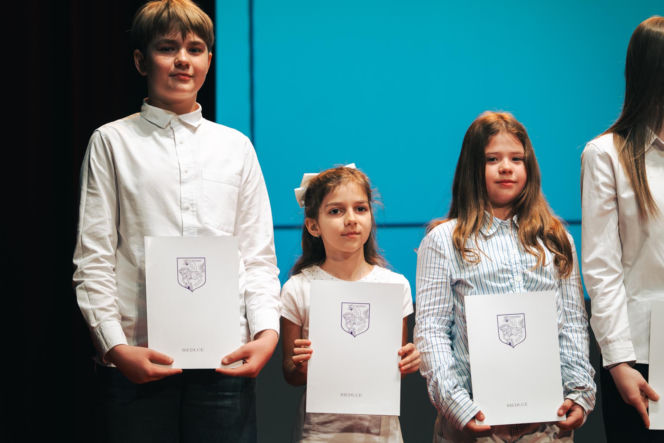 Najzdolniejsi uczniowie odebrali stypendia Prezydenta Miasta Siedlce