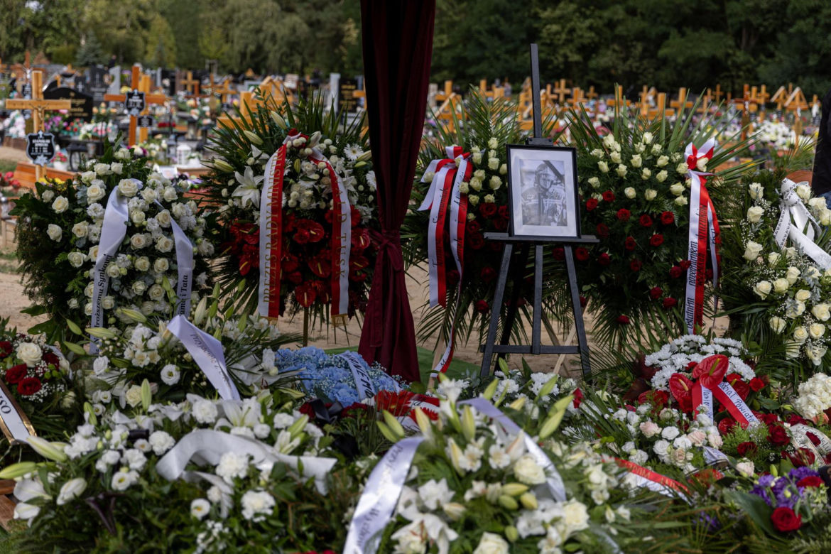 Grób st. ogn. Patryka Michalskiego utonął w kwiatach