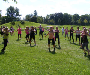 Zumba z Aquanetem w parku Kasprowicza