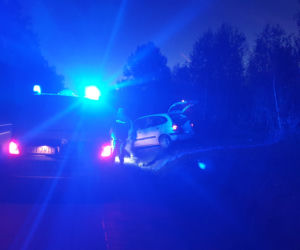 Fatalny początek tygodnia w powiecie olsztyńskim. Dwa wypadki, jedna osoba ranna [ZDJĘCIA]