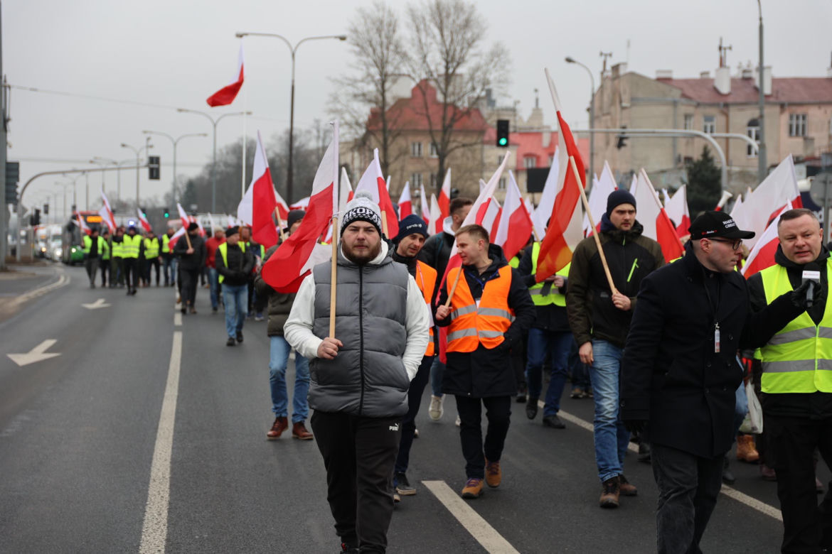 Protest rolników 20 marca w Lublinie. Przeszli ulicami miasta pod LUW