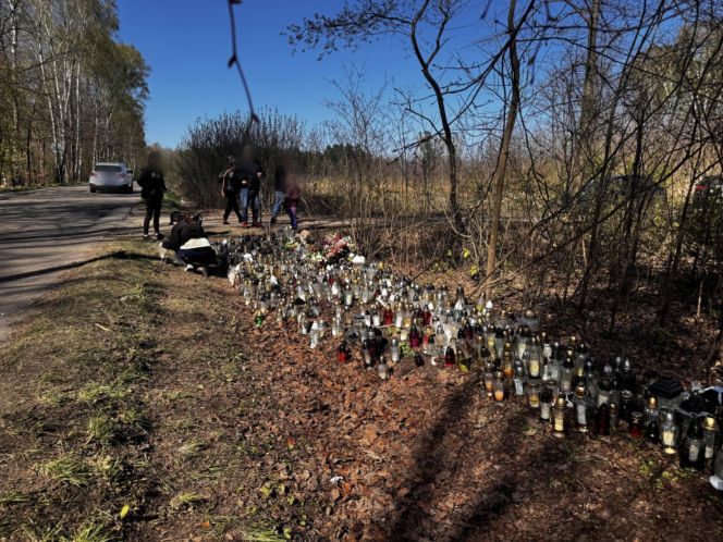Morze zniczy w miejscu wypadku posła Łukasza Litewki