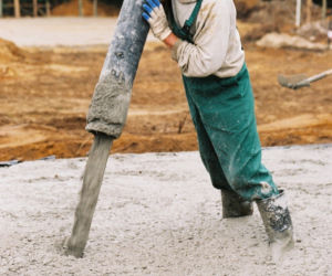 Betonowy podkład pod podłogą