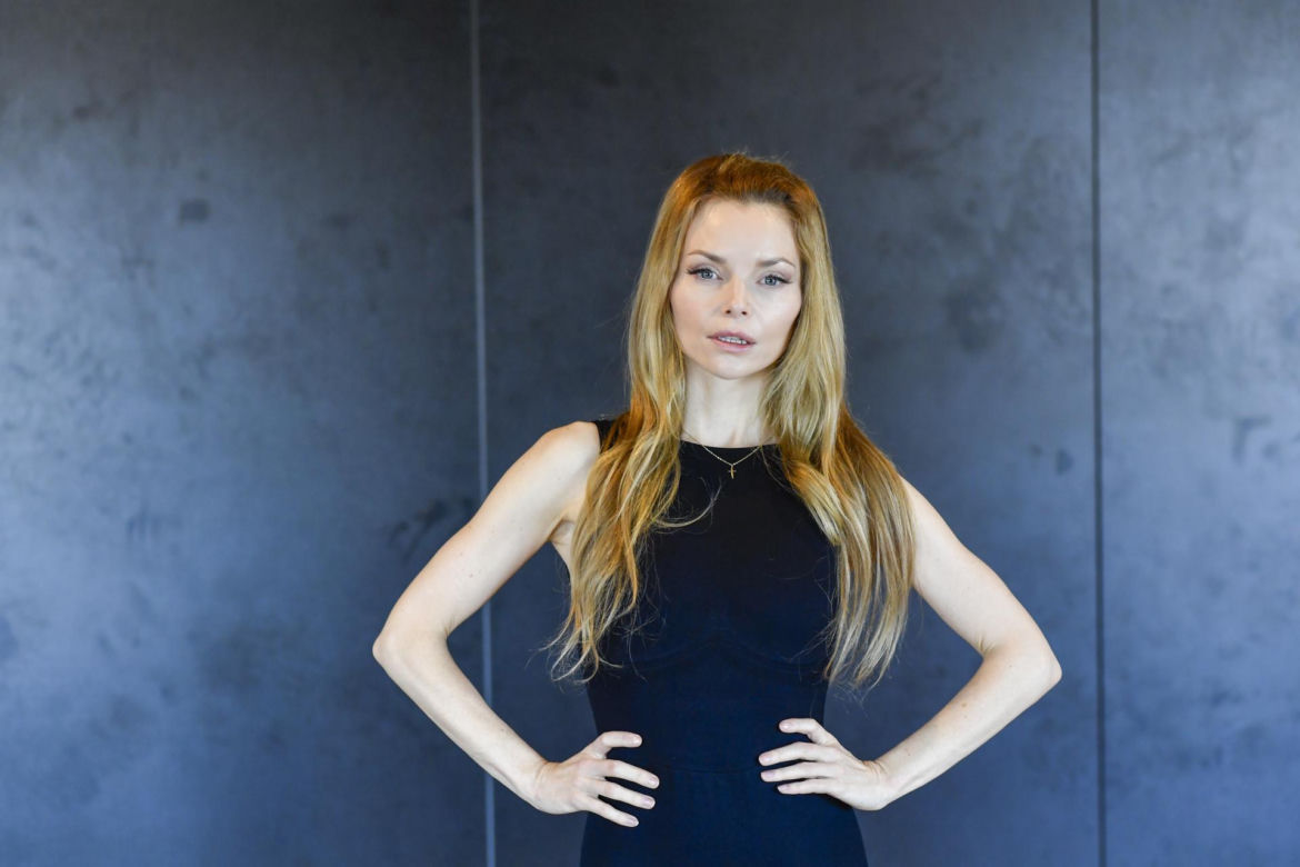 Izabella Miko
