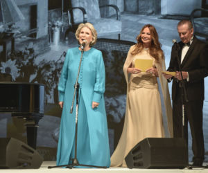 Irena Santor i Dorota Goldpoint w Juracie