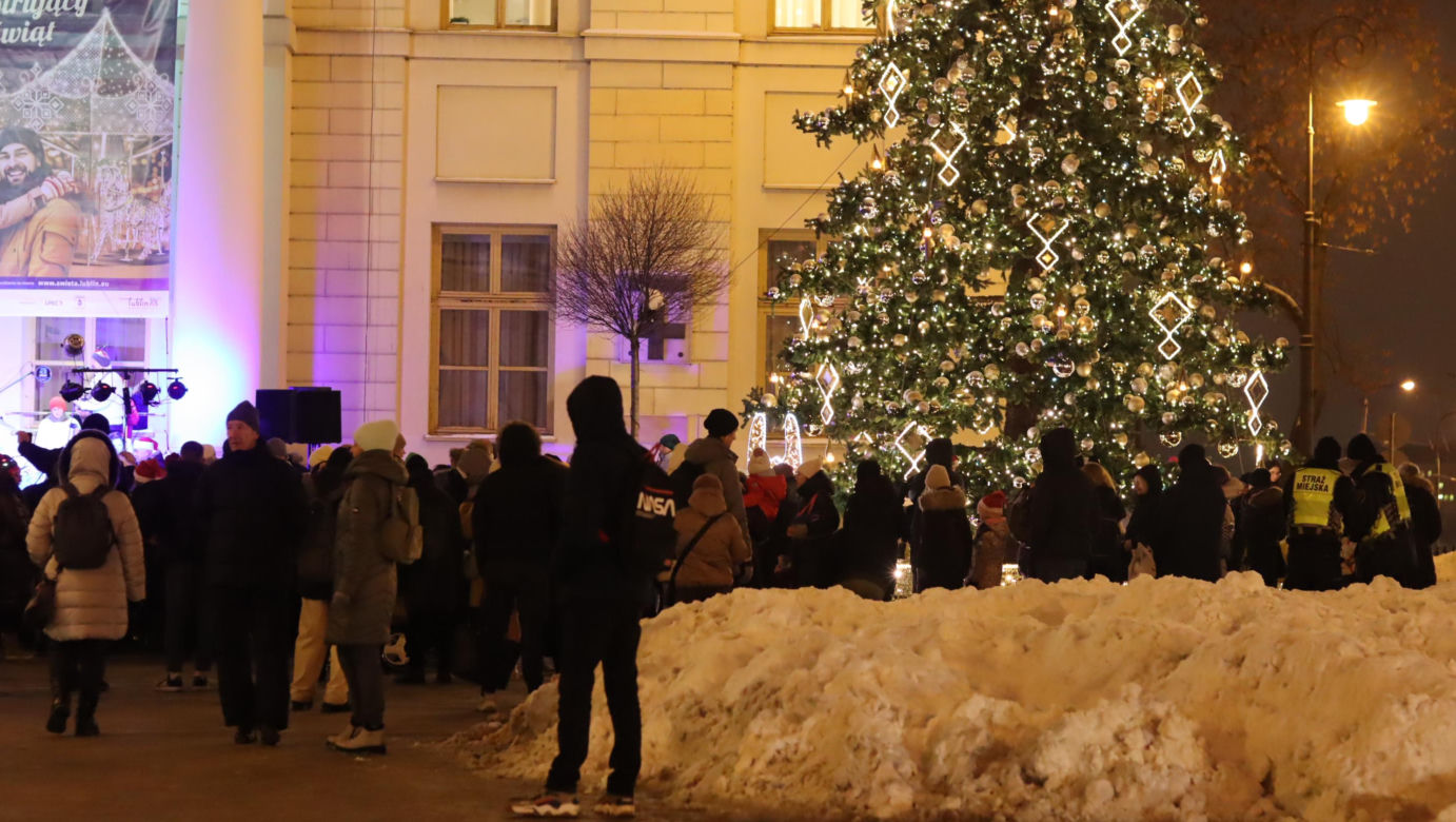 Lublin rozbłysnął milionem światełek! Iluminacje w mieście już działają [GALERIA]