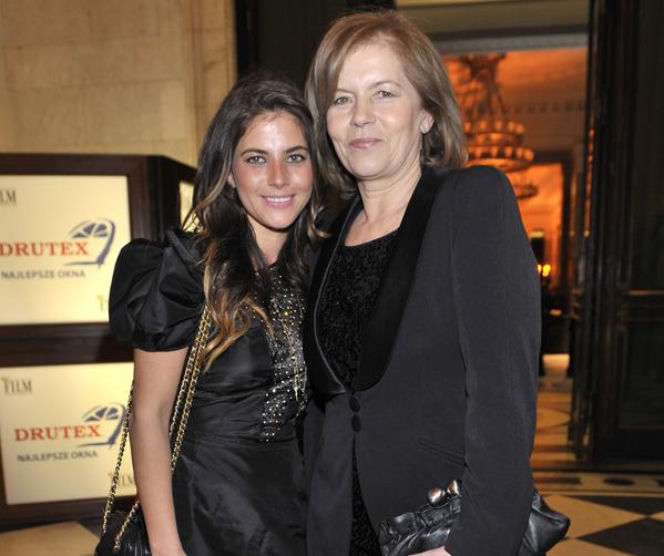 Weronika Rosati, Teresa Rosati 