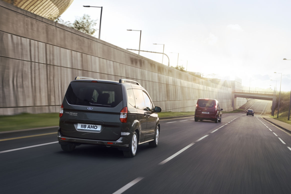 Ford Tourneo Courier lifting 2018