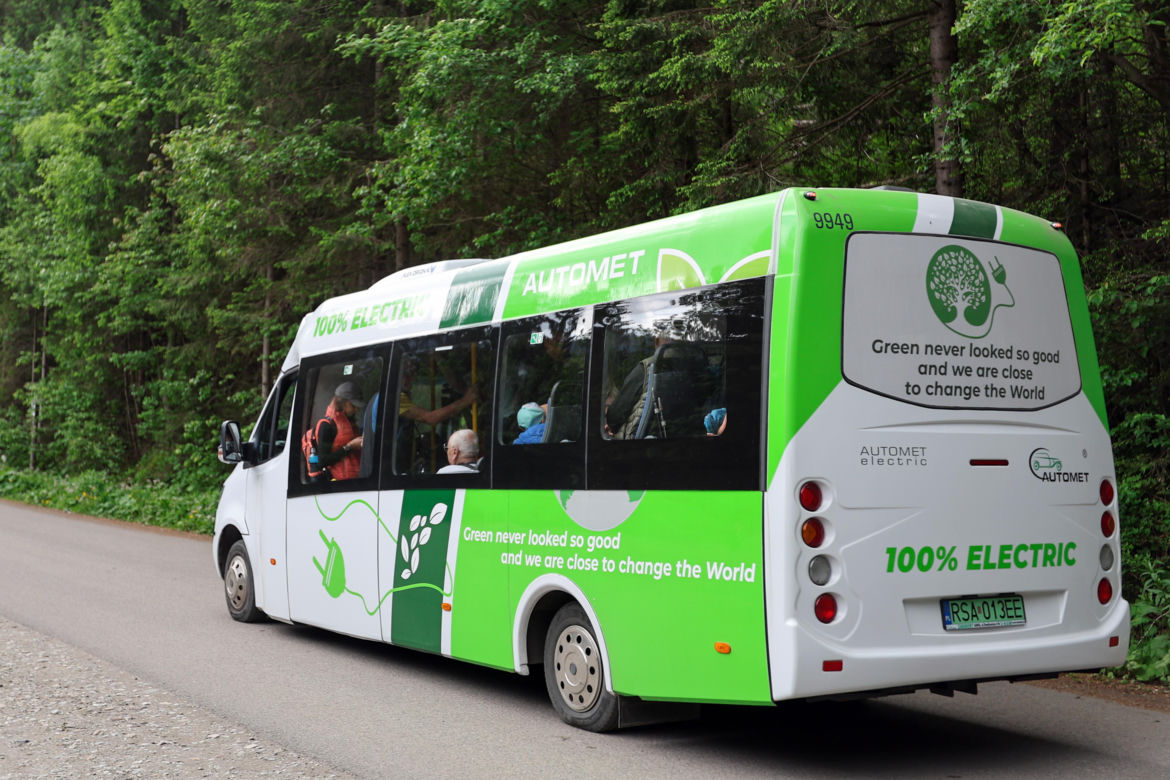 Zakończyły się testy elektrycznego busa na trasie do Morskiego Oka